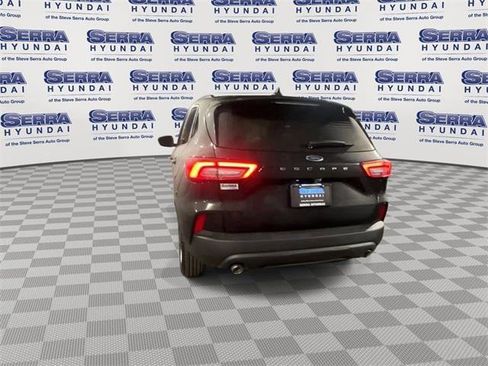 Used 2025 Ford Escape ST-Line image 7
