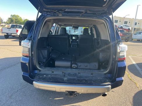 Used 2022 Toyota 4Runner TRD Off-Road Premium w/ Moonroof Package AWD/4WD image 8