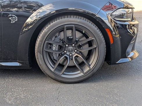 Used 2023 Dodge Charger SRT Hellcat w/ Harman/Kardon Audio Group image 11