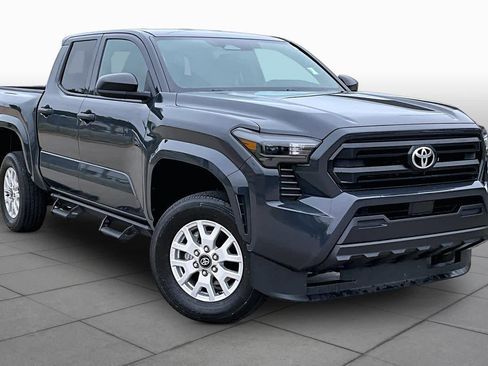 Used 2025 Toyota Tacoma SR RWD image 3
