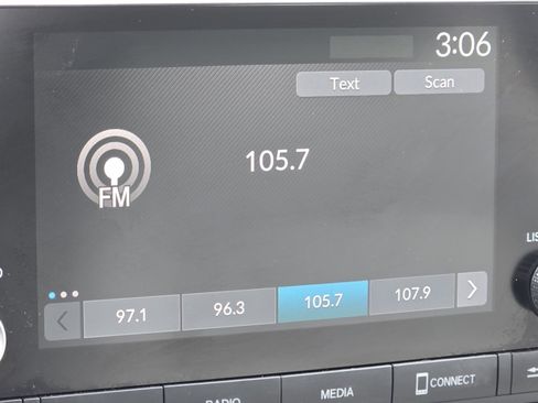 Certified 2024 Honda HR-V LX image 30