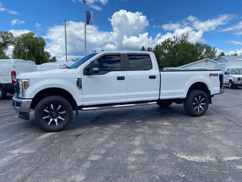 Used 2019 Ford F350 XL w/ Power Equipment Group AWD/4WD image 2