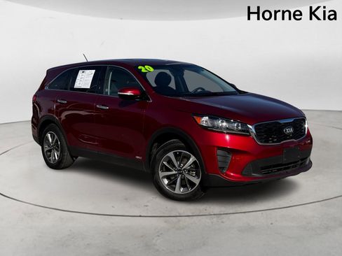Used 2020 Kia Sorento AWD V6 image 2