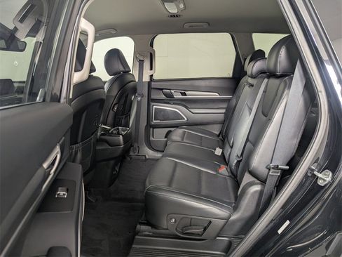 Used 2022 Kia Telluride LX image 23