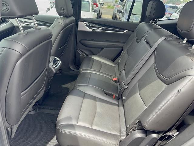 Used 2020 Cadillac XT6 Premium Luxury AWD/4WD image 11