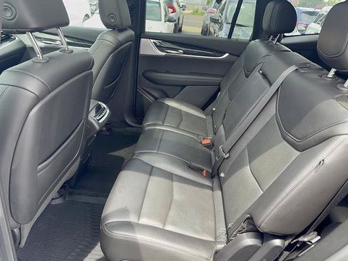 Used 2020 Cadillac XT6 Premium Luxury AWD/4WD image 11