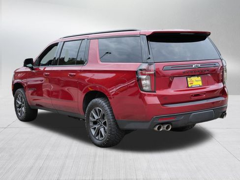 Used 2023 Chevrolet Suburban Z71 w/ Z71 Off-Road Package AWD/4WD image 5