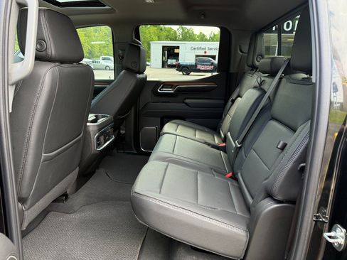 Used 2023 GMC Sierra 1500 Denali AWD/4WD image 17