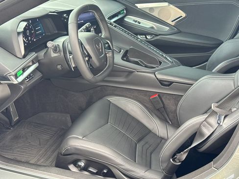 Used 2023 Chevrolet Corvette Stingray Preferred Cpe w/ Z51 Performance Package RWD image 9