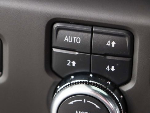 Used 2025 GMC Sierra 1500 AT4 w/ AT4 Preferred Package AWD/4WD image 22