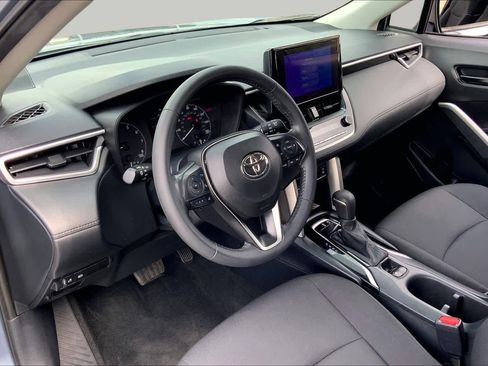 Used 2023 Toyota Corolla Cross LE FWD image 17