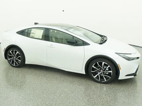 New 2026 Toyota Prius Plug-In Hybrid image 12