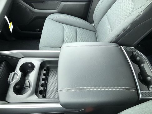 New 2026 RAM 1500 4x4 Crew Cab image 25