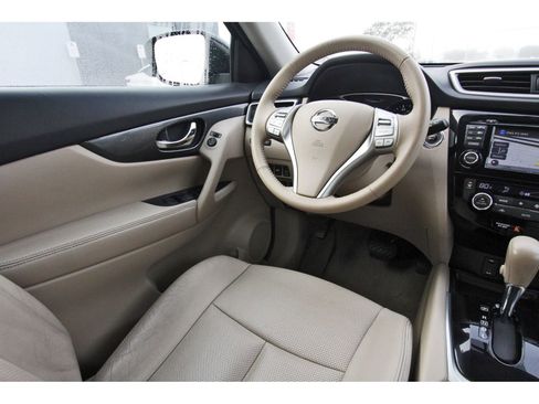 Used 2015 Nissan Rogue SL image 11