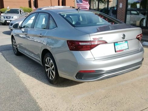 Used 2024 Volkswagen Jetta S image 2