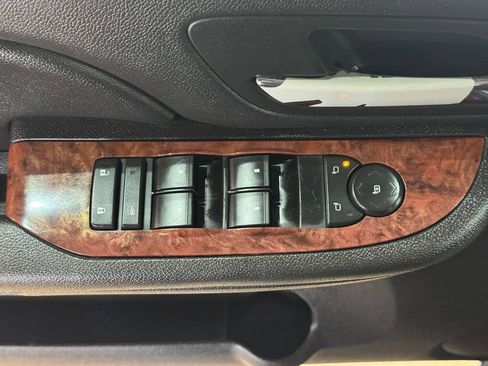 Used 2008 Chevrolet Tahoe LT w/ LT Preferred Equipment Group RWD image 18