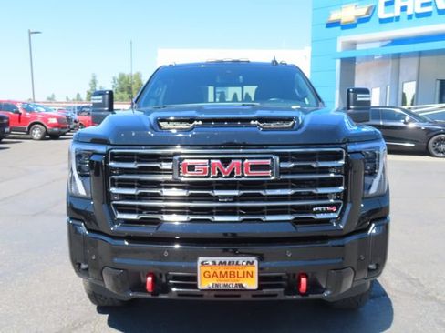 Used 2025 GMC Sierra 3500 AT4 w/ AT4 Preferred Package AWD/4WD image 2