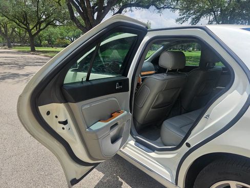 Used 2009 Cadillac STS V8 image 15