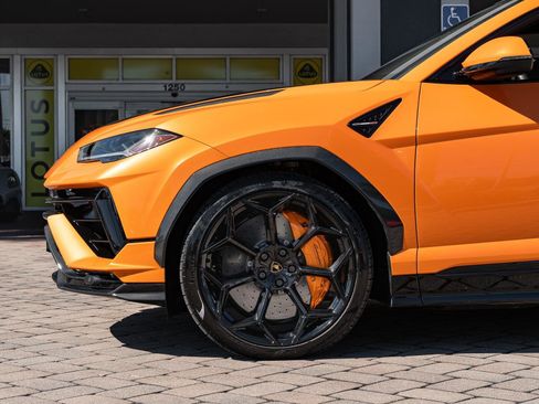 Used 2023 Lamborghini Urus Performante image 9