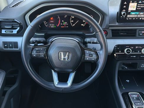 Used 2023 Honda Pilot EX-L image 16