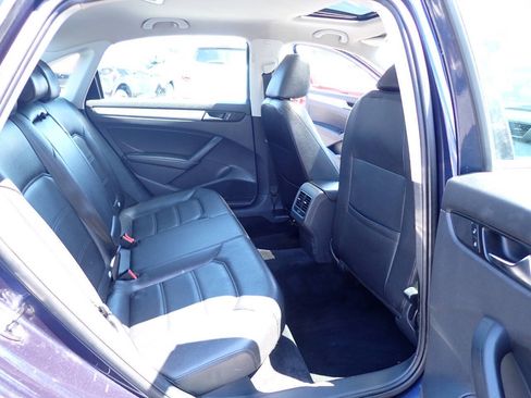Used 2013 Volkswagen Passat 2.5 SE FWD image 11