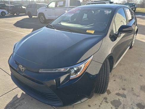Certified 2024 Toyota Corolla LE image 3