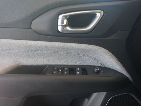 Used 2023 Jeep Compass Sport image 16