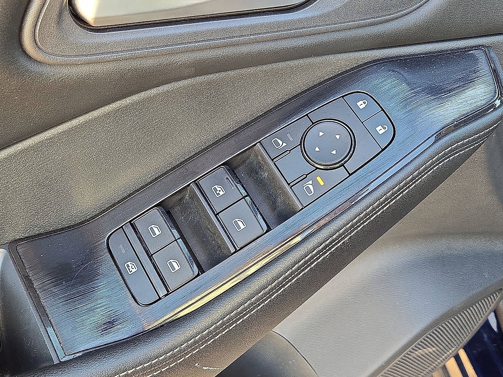 Used 2025 Nissan Rogue SV AWD/4WD image 20