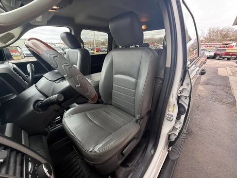 Used 2018 RAM 2500 Tradesman w/ Chrome Appearance Group AWD/4WD image 16