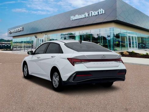 New 2026 Hyundai Elantra SE FWD image 5
