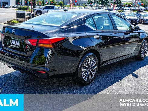 Used 2025 Nissan Altima 2.5 SV FWD image 5