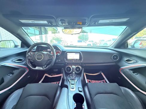 Used 2019 Chevrolet Camaro ZL1 RWD image 38