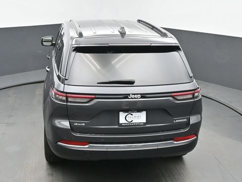 Used 2024 Jeep Grand Cherokee Laredo image 42