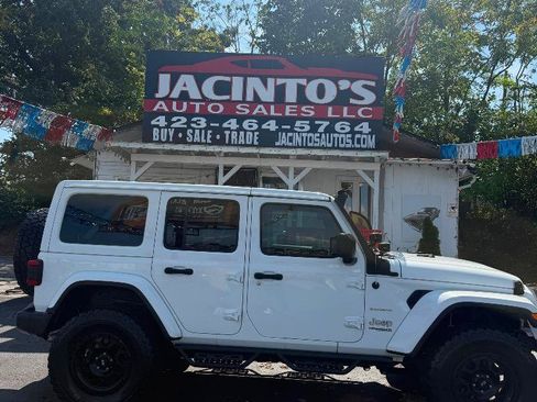 Used 2018 Jeep Wrangler Unlimited Sahara AWD/4WD image 1