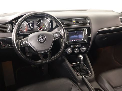 Used 2016 Volkswagen Jetta SEL w/ Lighting Package image 2
