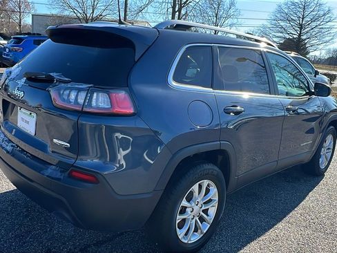 Used 2019 Jeep Cherokee Latitude w/ Cold Weather Group image 5
