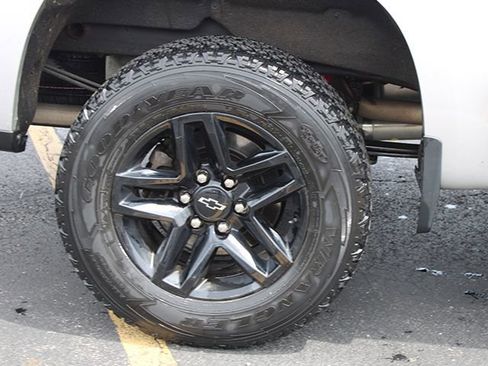 Used 2020 Chevrolet Silverado 1500 LT Trail Boss AWD/4WD image 8