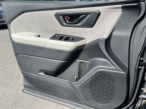 Certified 2025 Subaru Forester image 22