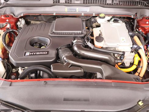 Used 2019 Ford Fusion SE FWD image 19