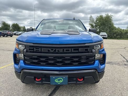 Certified 2023 Chevrolet Silverado 1500 Custom Trail Boss w/ LPO, Dark Essentials Package AWD/4WD image 2