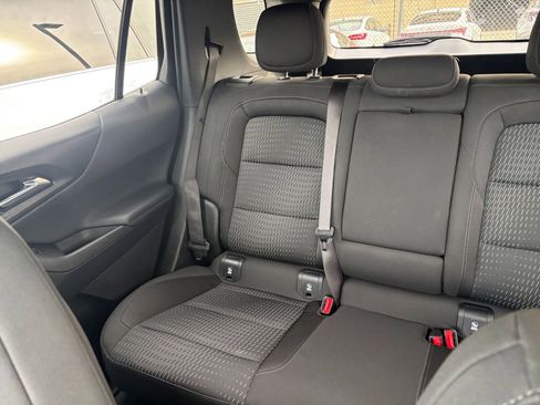 Used 2025 Chevrolet Equinox LT image 40