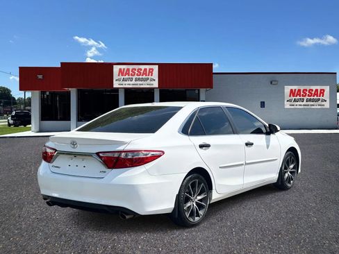Used 2017 Toyota Camry XSE image 4