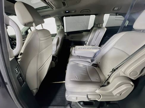 Used 2023 Honda Odyssey Touring image 25