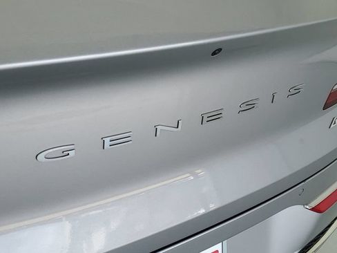 Used 2025 Genesis GV80 2.5T Standard AWD/4WD image 9