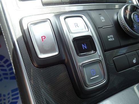 Used 2022 Hyundai Santa Fe SEL w/ Convenience + Premium Package AWD/4WD image 17