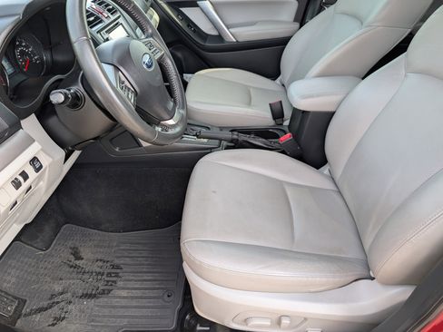 Used 2015 Subaru Forester 2.5i Touring w/ Eyesight & Navigation System image 6