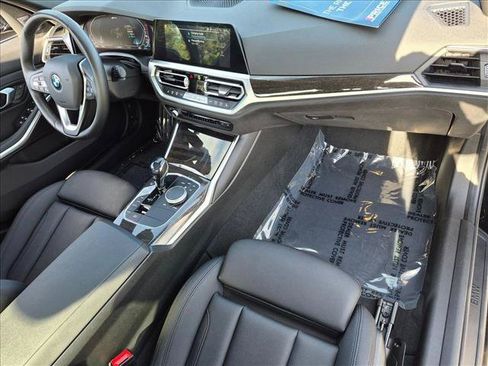 Used 2021 BMW 330e w/ Convenience Package RWD image 19