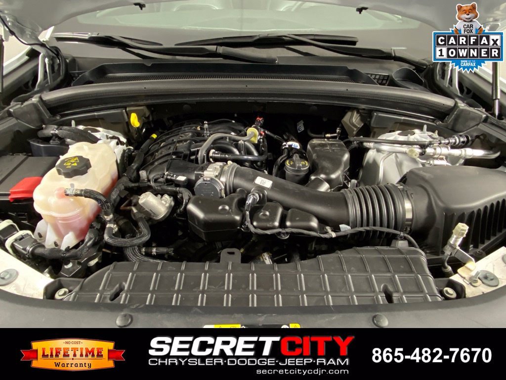 Used 2023 Jeep Grand Cherokee L Laredo AWD/4WD image 34