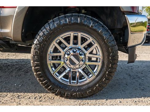 Used 2019 Ford F350 Lariat w/ Lariat Ultimate Package AWD/4WD image 38