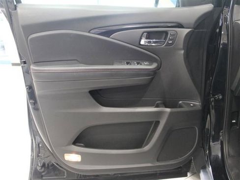 Used 2022 Honda Ridgeline Black Edition image 15